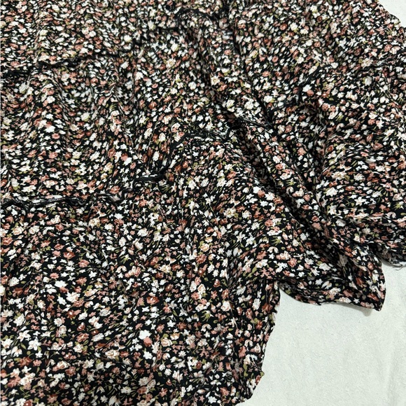 Skirt - Picture 3 of 3